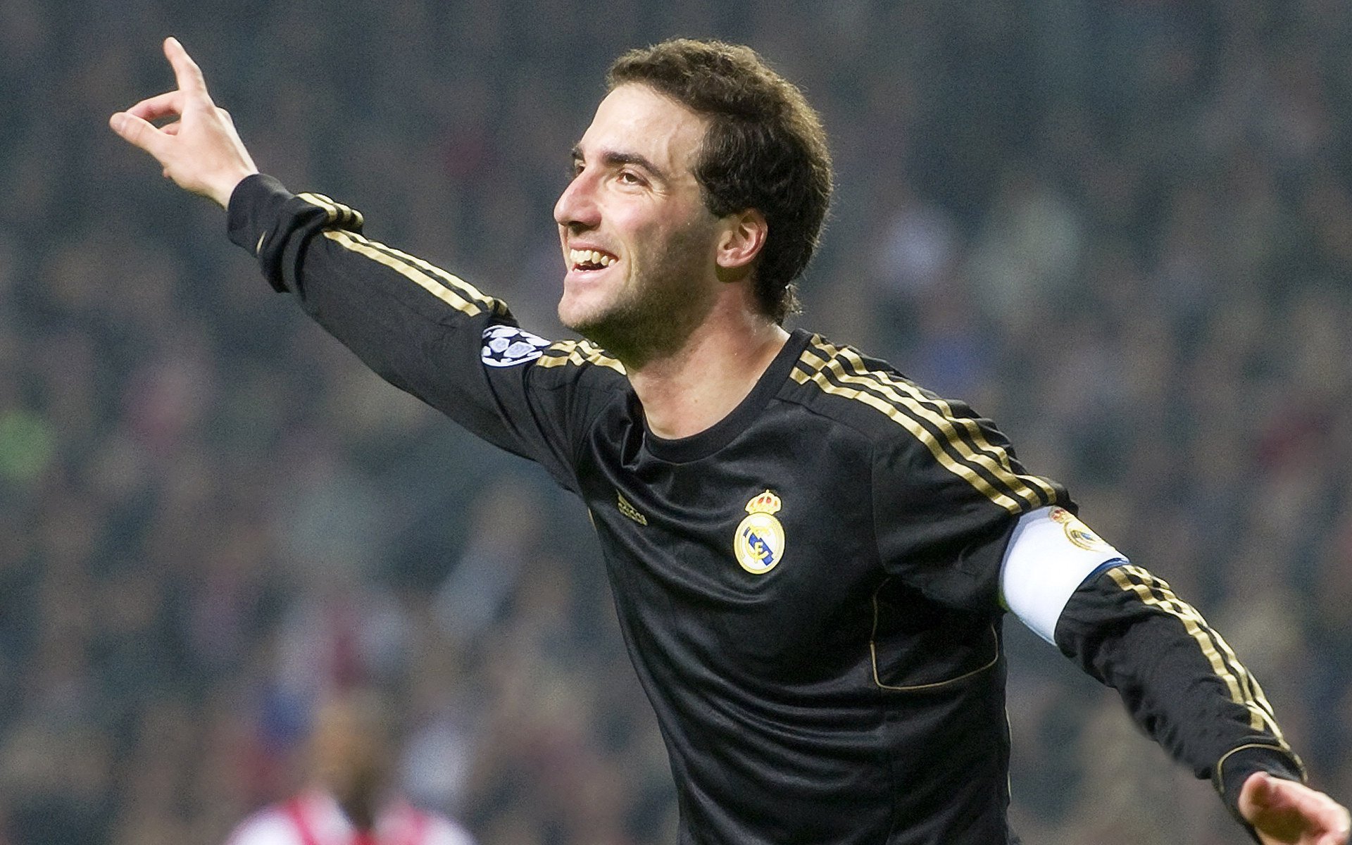 山东泰山21击败天津津门虎队，瓦科错失点球令收官略显遗憾，山东泰山队的比赛